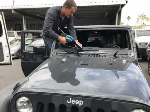 crack windshield replacement in Wildomar